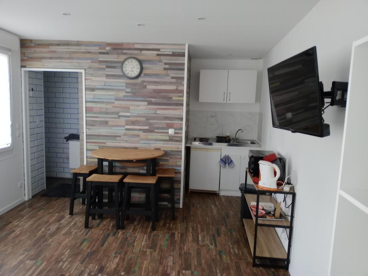 Chambre Studio Calais Exterior photo