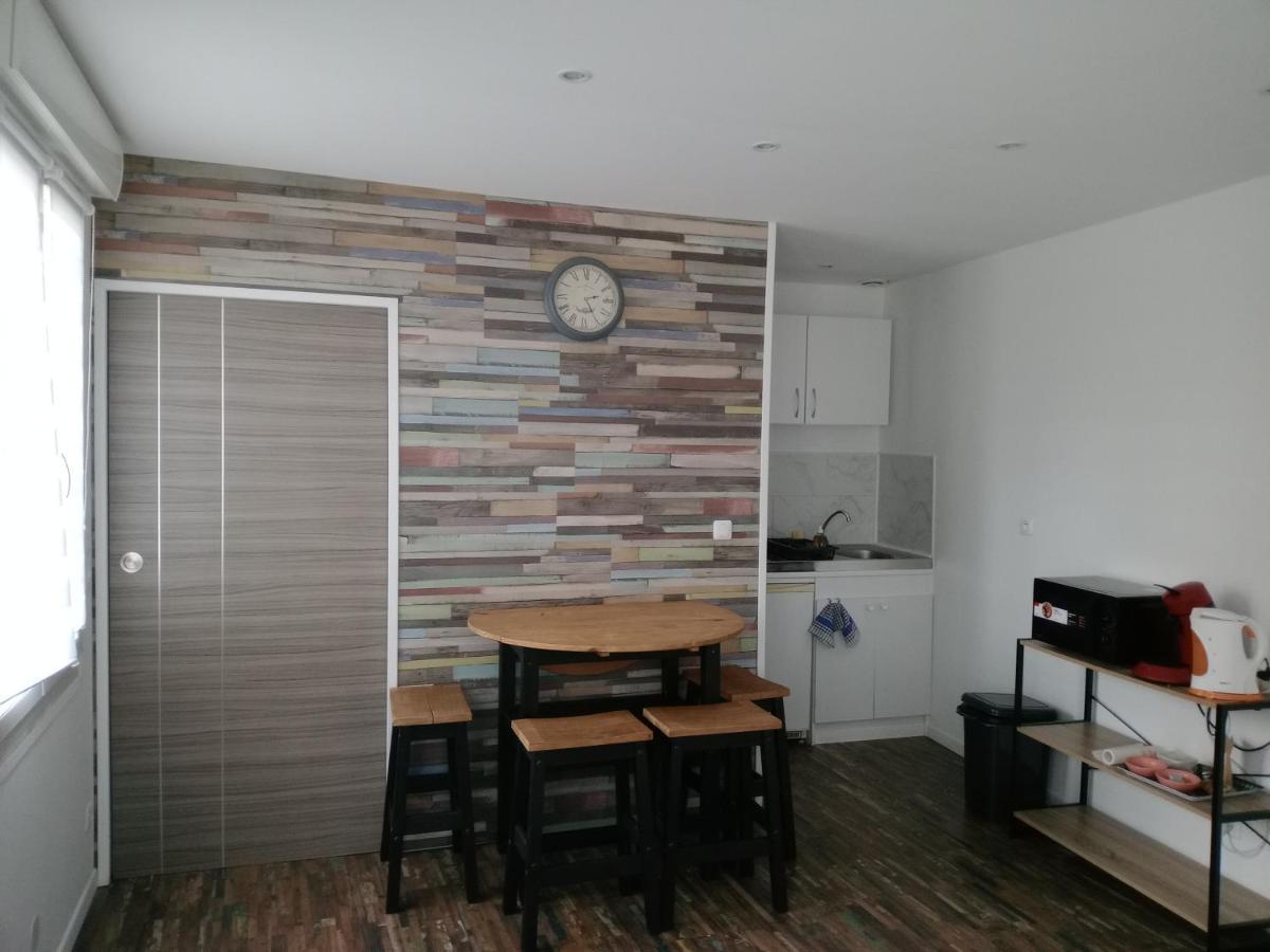 Chambre Studio Calais Exterior photo